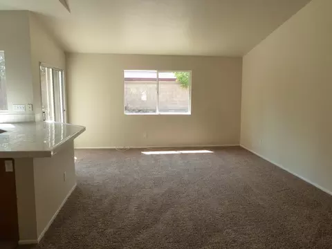 44107 Sunmist Ct, Lancaster, CA 93535 photo 12
