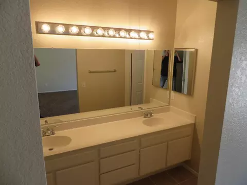 44107 Sunmist Ct, Lancaster, CA 93535 photo 17