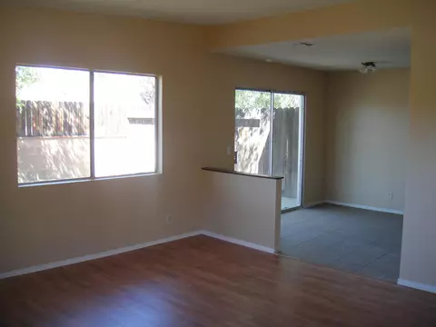323 Lancaster Blvd E, Lancaster, CA 93535 photo 3
