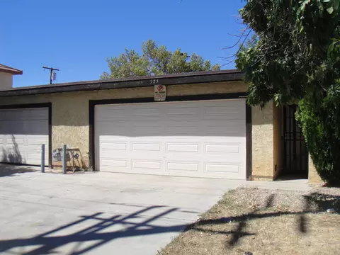 323 Lancaster Blvd E, Lancaster, CA 93535 photo 1