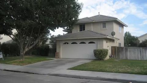 2624 Lingard St W, Lancaster, CA 93536 photo 2