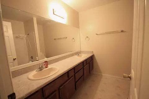 1238 Pasteur Dr, Lancaster, CA 93535 photo 4