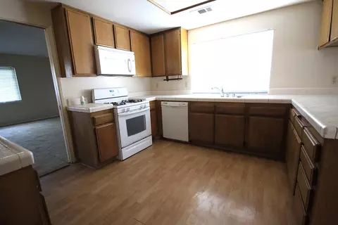 1238 Pasteur Dr, Lancaster, CA 93535 photo 7