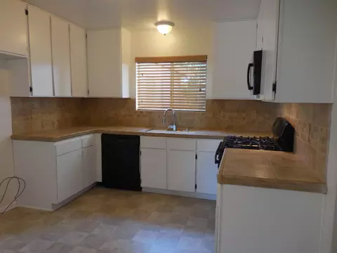 1229 Avenue J E, Lancaster, CA 93535 photo 3