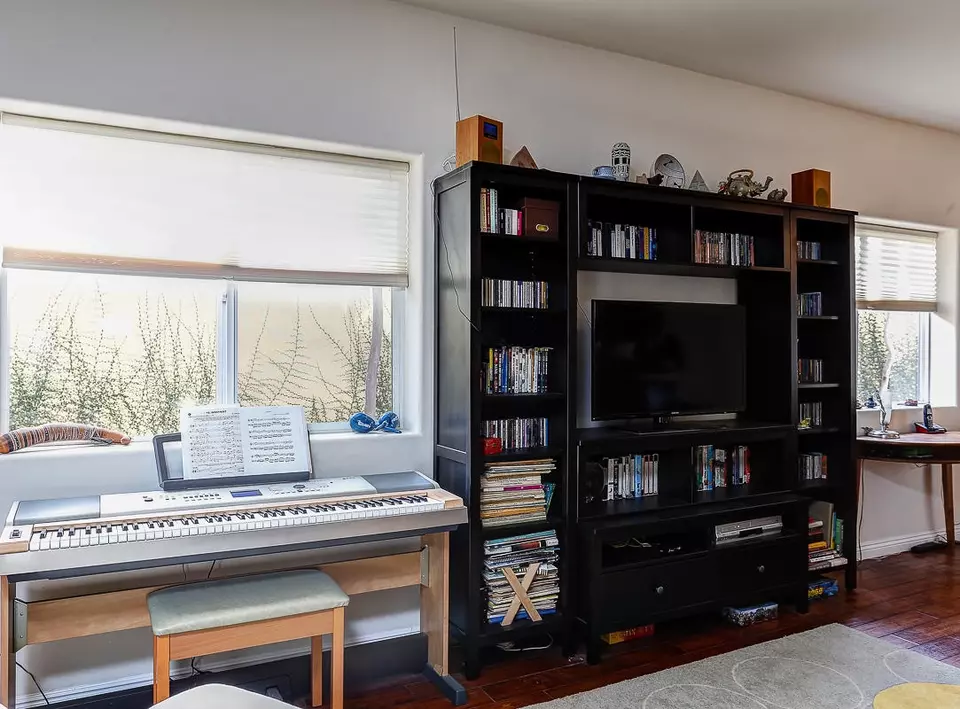  10866 Bluffside Dr #5, Studio City, CA 91604 photo 7