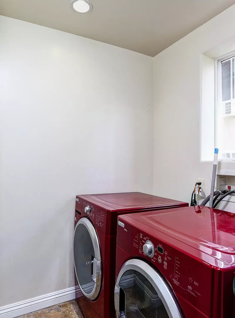  10866 Bluffside Dr #5, Studio City, CA 91604 photo 22