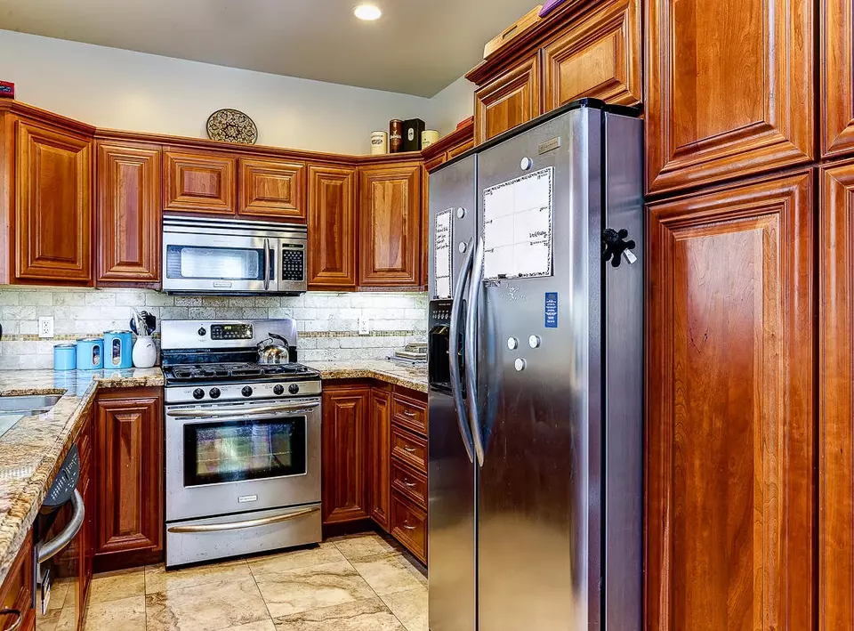  10866 Bluffside Dr #5, Studio City, CA 91604 photo 2
