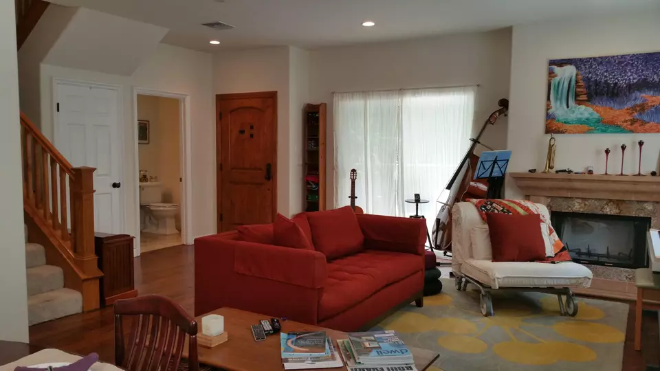  10866 Bluffside Dr #5, Studio City, CA 91604 photo 4
