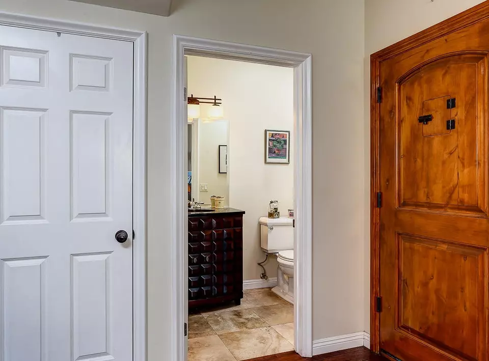  10866 Bluffside Dr #5, Studio City, CA 91604 photo 14
