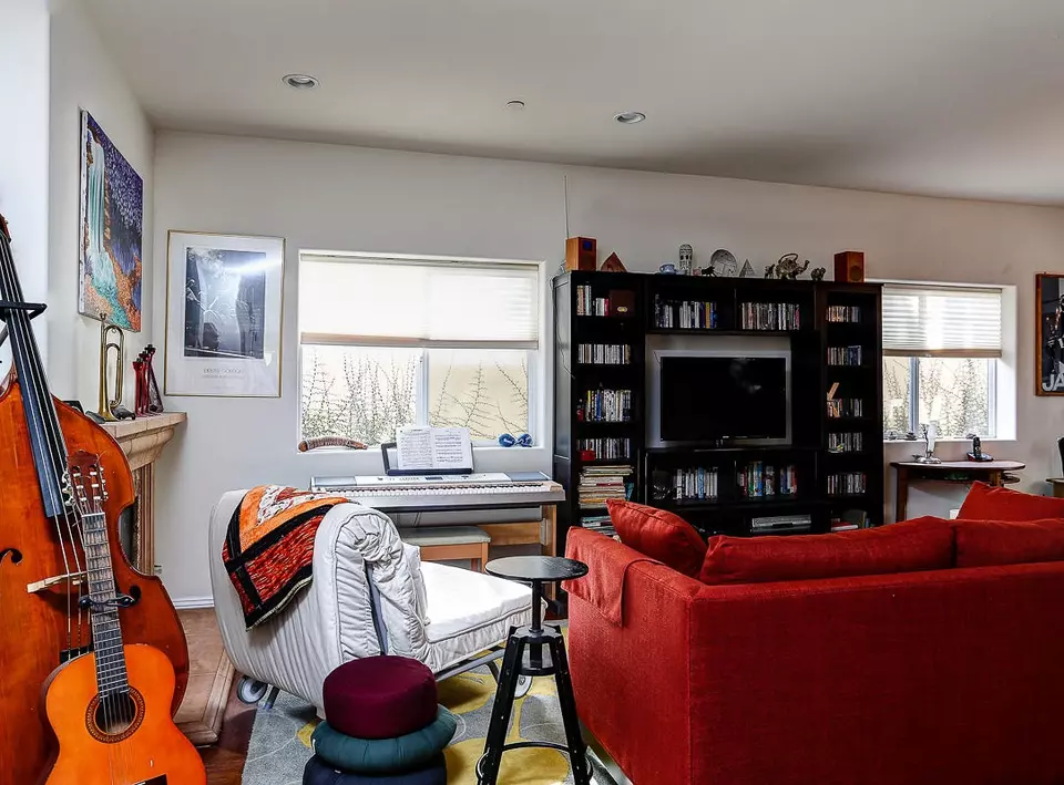  10866 Bluffside Dr #5, Studio City, CA 91604 photo 6