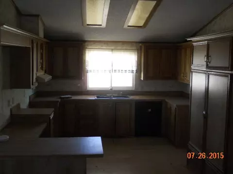 10278 15th St E, Mojave, CA 93501 photo 6