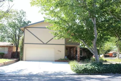 752 Pillsbury St E, Lancaster, CA 93535 photo 1