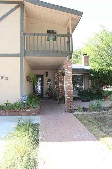 752 Pillsbury St E, Lancaster, CA 93535 photo 2