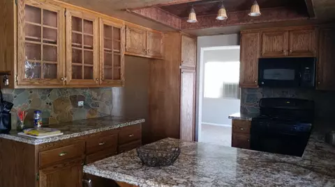 5345 Adobe Dr, Palmdale, CA 93552 photo 2