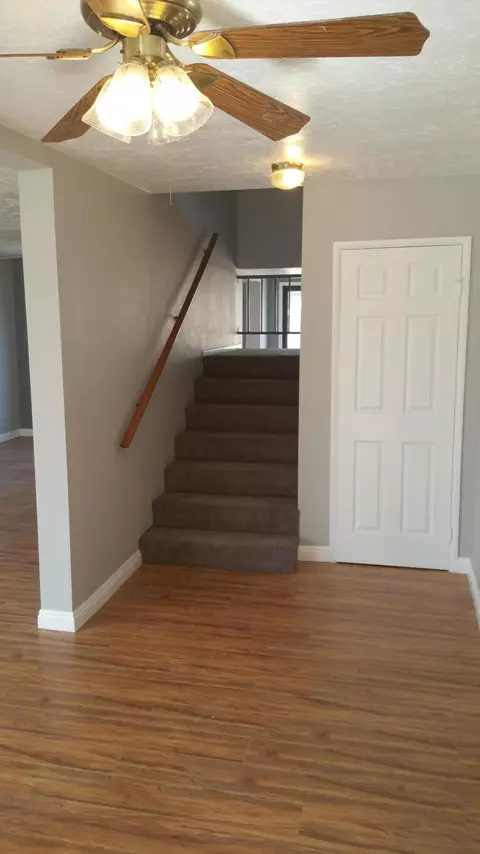2517 Emerald Ln, Lancaster, CA 93535 photo 8