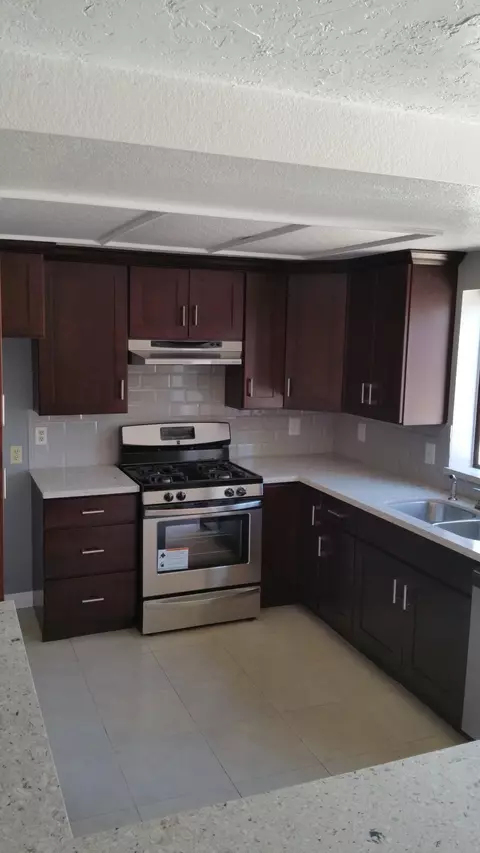 2517 Emerald Ln, Lancaster, CA 93535 photo 5