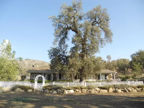 30500 Comanche Point Rd, Tehachapi, CA 93561 photo 1