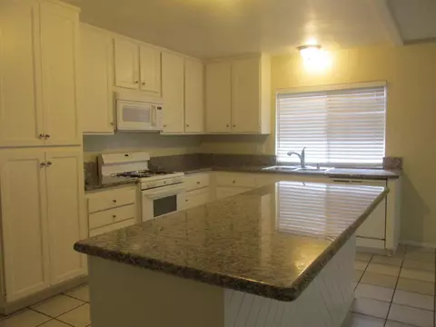 1223 Pondera St E, Lancaster, CA 93535 photo 7
