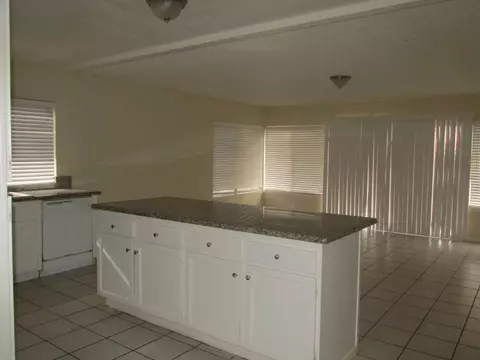 1223 Pondera St E, Lancaster, CA 93535 photo 8