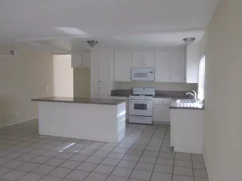 1223 Pondera St E, Lancaster, CA 93535 photo 5