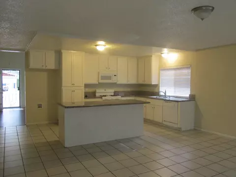 1223 Pondera St E, Lancaster, CA 93535 photo 6