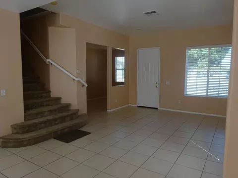 38645 37th St E, Palmdale, CA 93550 photo 4
