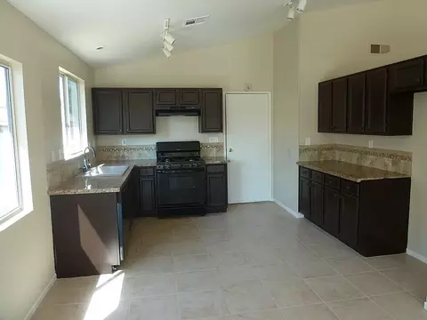 43232 Cajun St, Lancaster, CA 93535 photo 3
