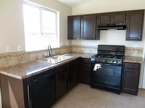 43232 Cajun St, Lancaster, CA 93535 photo 4