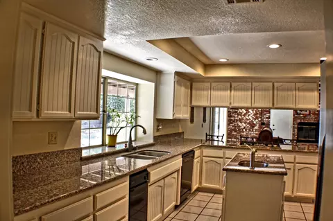 43439 28th St W, Lancaster, CA 93536 photo 3