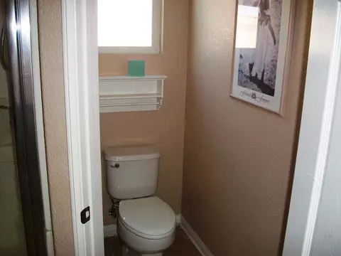 8817 Avoca Ct, Lancaster, CA 93536 photo 29