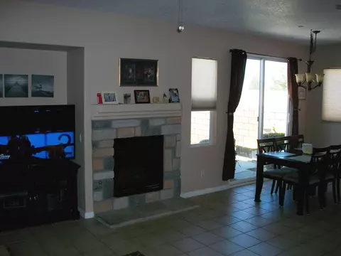8817 Avoca Ct, Lancaster, CA 93536 photo 13