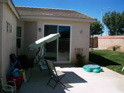 8817 Avoca Ct, Lancaster, CA 93536 photo 32