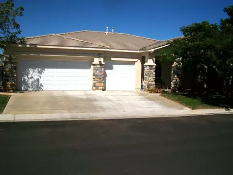 8817 Avoca Ct, Lancaster, CA 93536 photo 1