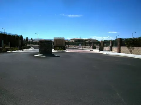 8817 Avoca Ct, Lancaster, CA 93536 photo 3