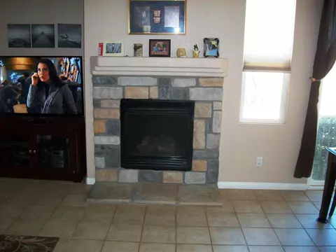 8817 Avoca Ct, Lancaster, CA 93536 photo 12