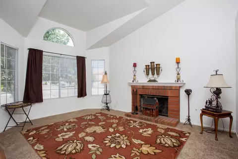 37128 Agate Ct, Palmdale, CA 93550 photo 5