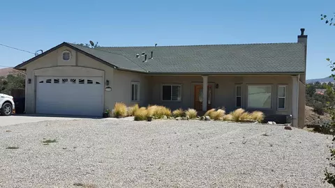 22900 Monroe Ln, Tehachapi, CA 93561 photo 2