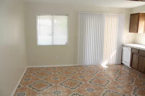 557 E Avenue J9, Lancaster, CA 93535 photo 4