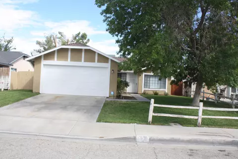 557 E Avenue J9, Lancaster, CA 93535 photo 1