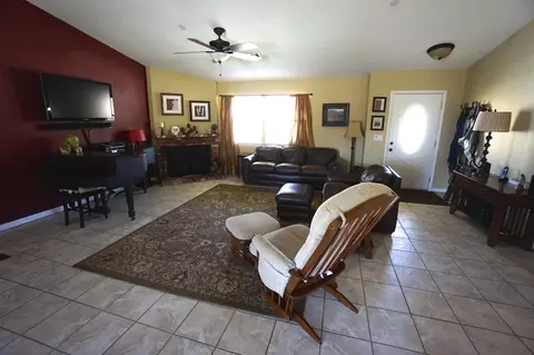 33319 Oracle Hill Rd, Palmdale, CA 93550 photo 8