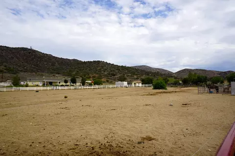 33319 Oracle Hill Rd, Palmdale, CA 93550 photo 19