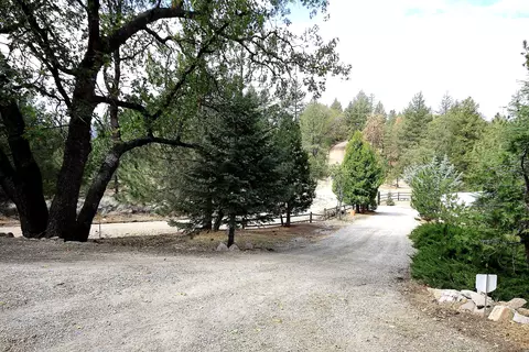 22381 Grimsel Dr, Tehachapi, CA 93561 photo 22