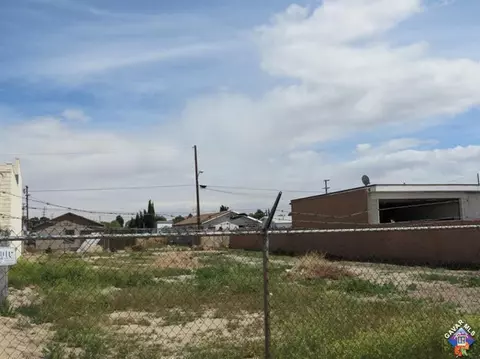44744 Yucca Ave, Lancaster, CA 93534 photo 2