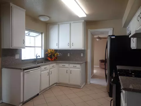 37209 Bunker Ct, Palmdale, CA 93550 photo 18