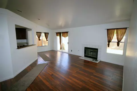 43712 Oleander St, Lancaster, CA 93535 photo 7