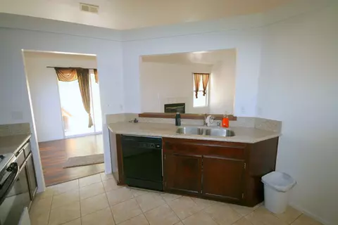 43712 Oleander St, Lancaster, CA 93535 photo 12