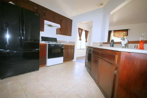 43712 Oleander St, Lancaster, CA 93535 photo 11