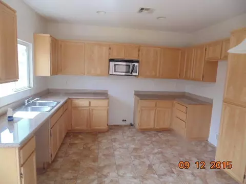 43922 Sandstarr Ct, Lancaster, CA 93535 photo 5