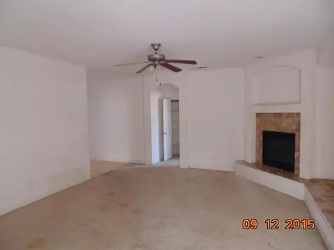 43922 Sandstarr Ct, Lancaster, CA 93535 photo 3