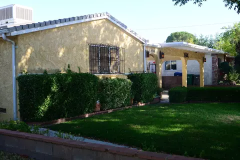 44608 6th St E, Lancaster, CA 93535 photo 2
